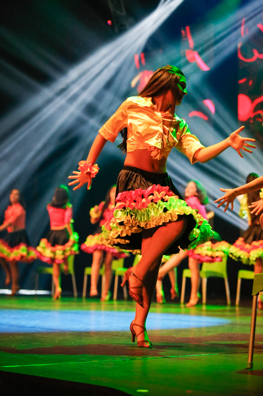 Tribe Dance Hold Your Dream 